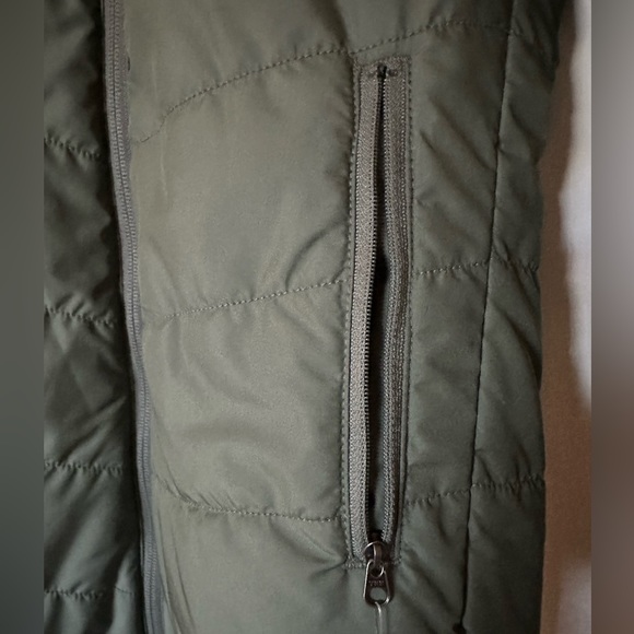 NWT North face Women’s Tamburello Parka (XS) - Picture 6 of 9